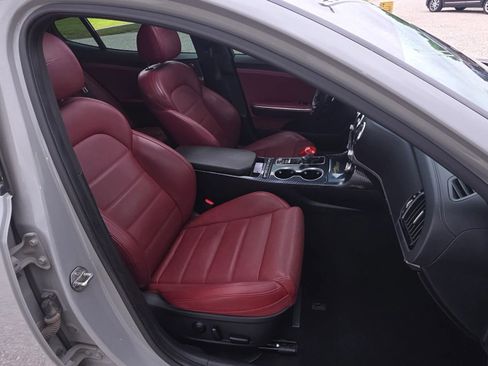 Used 2019 Kia Stinger GT2 AWD/4WD image 10