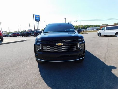 New 2025 Chevrolet Suburban High Country image 8