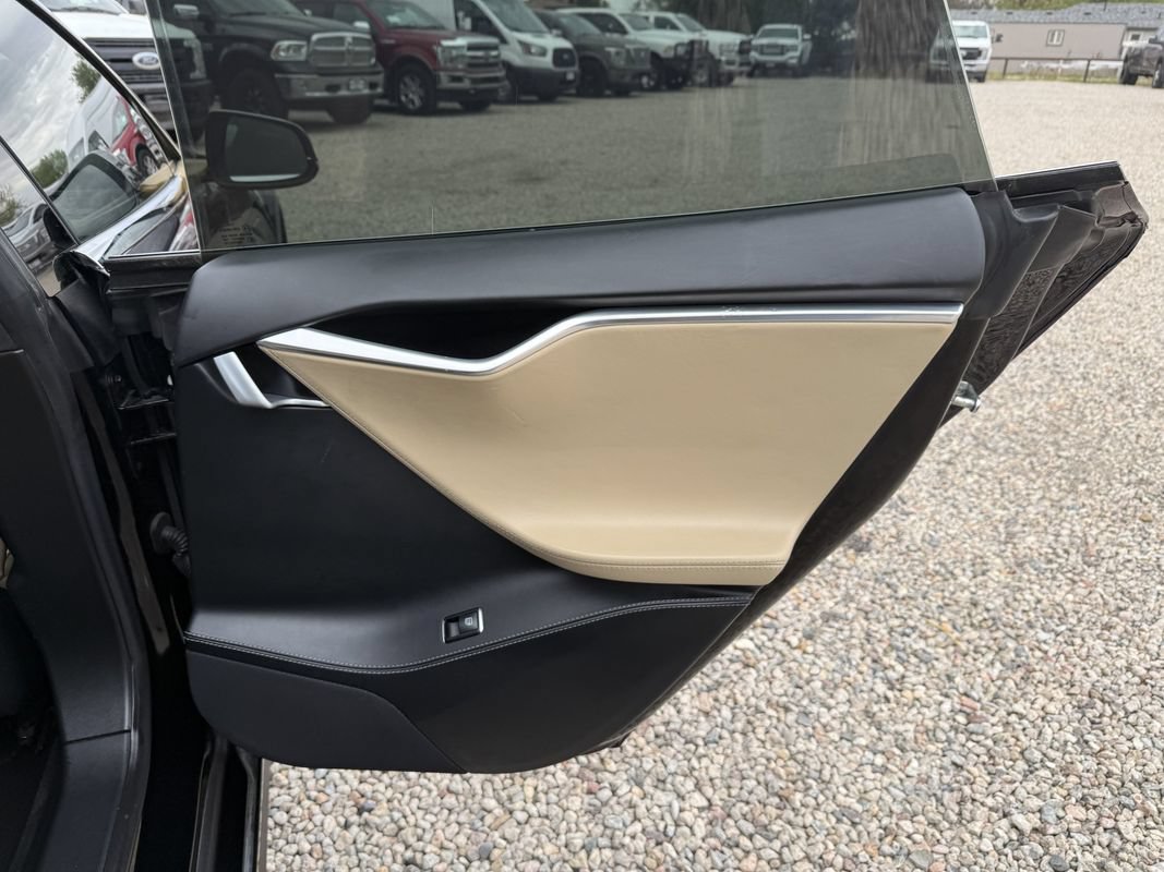 Used 2016 Tesla Model S 70D AWD/4WD image 20