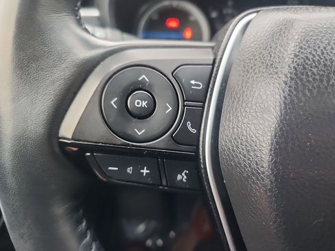 Used 2022 Toyota Venza Limited image 19