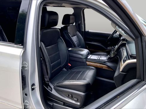 Used 2016 GMC Yukon XL Denali w/ Open Road Package RWD image 8