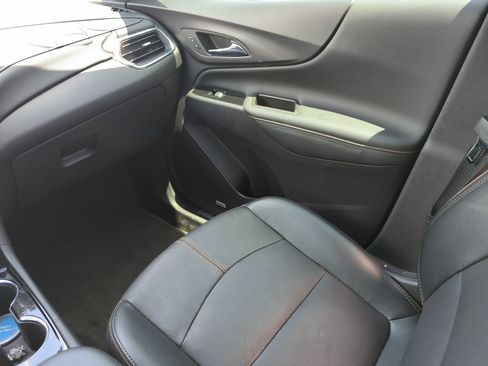 Used 2024 Chevrolet Equinox Premier FWD image 29