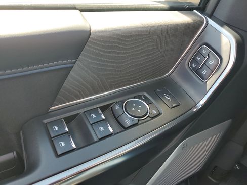 Used 2025 Ford F350 Platinum image 14