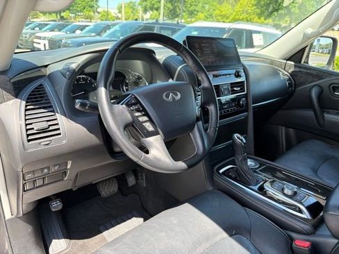 Used 2024 INFINITI QX80 Luxe RWD image 9