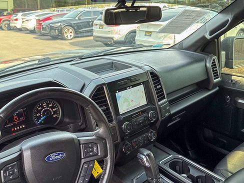 Used 2017 Ford F150 XLT w/ Equipment Group 302A Luxury image 22