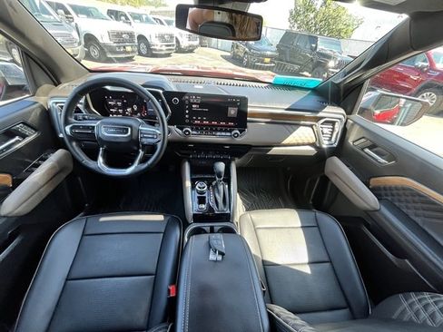 Used 2024 GMC Canyon Denali AWD/4WD image 11