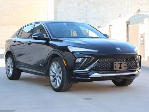 Used 2024 Buick Envista Avenir image 2