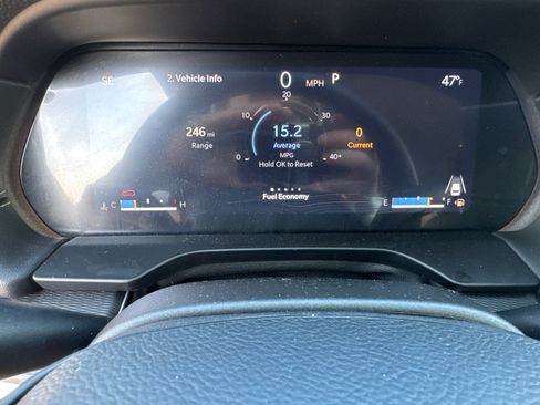 Used 2024 Jeep Grand Cherokee Laredo image 25