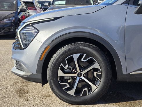 Certified 2024 Kia Sportage EX image 6