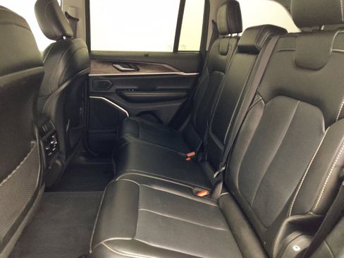 Used 2022 Jeep Grand Cherokee Limited 4xe w/ Luxury Tech Group II AWD/4WD image 18