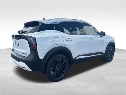 New 2026 Nissan Kicks SR w/ SR Premium Package AWD/4WD image 5