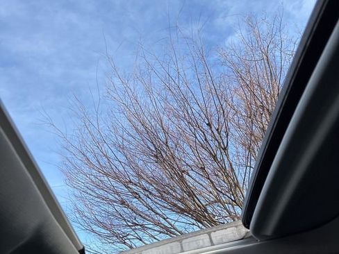 Used 2022 Toyota Highlander XLE image 13