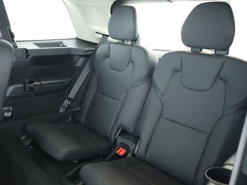 Used 2024 Volvo XC90 T8 Plus w/ Protection Package Premier image 20