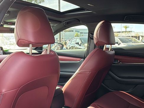 New 2026 MAZDA MAZDA3 Hatchback w/Premium Plus Pkg image 26