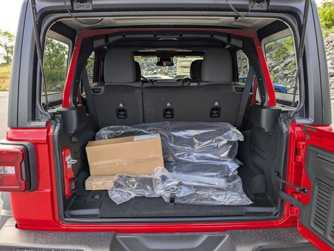 New 2025 Jeep Wrangler Unlimited Sport image 27