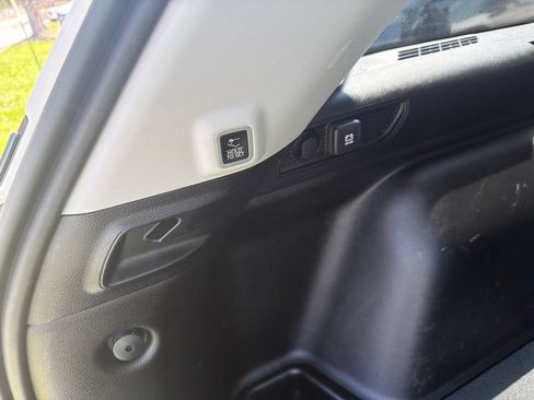 Used 2023 Jeep Grand Cherokee Limited AWD/4WD image 30