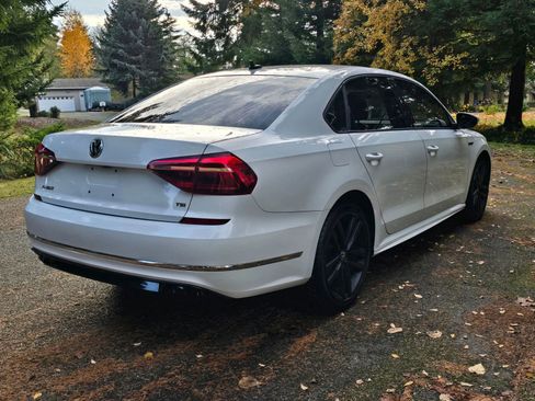 Used 2018 Volkswagen Passat 2.0T R-Line image 5