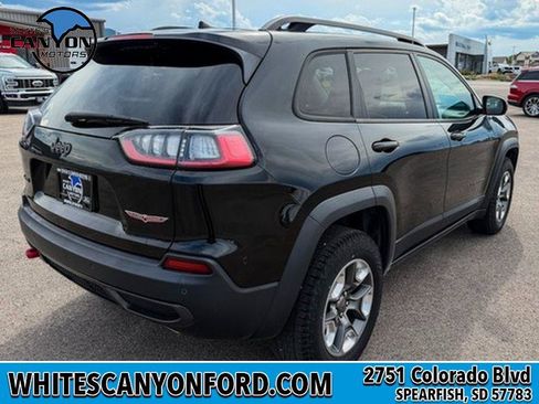 Used 2019 Jeep Cherokee Trailhawk AWD/4WD image 9
