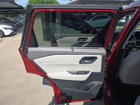 Certified 2023 Nissan Rogue SL w/ SL Premium Package FWD image 13
