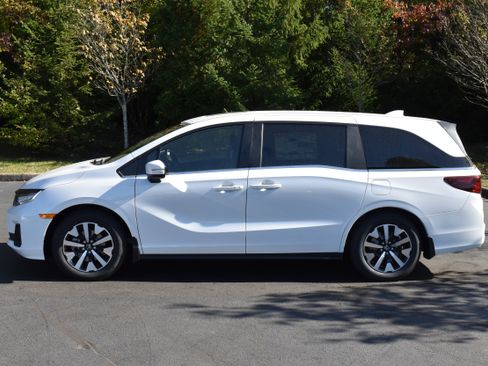 New 2026 Honda Odyssey EX-L image 4