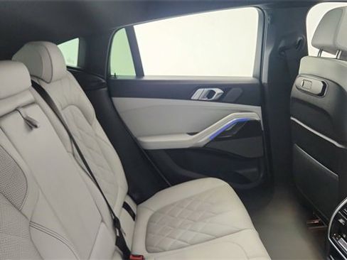 Used 2025 BMW X6 xDrive40i image 26