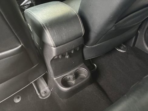 Used 2016 Jeep Wrangler Unlimited Rubicon image 31