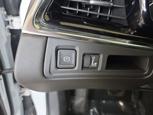 Certified 2022 Cadillac XT6 Luxury w/ LPO, Floor Liner Package image 26