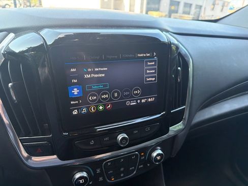 Used 2023 Chevrolet Traverse LT FWD image 18