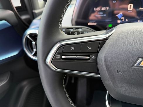 New 2026 Chevrolet Equinox EV LT image 19