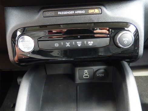 New 2025 Ford Escape SE FWD image 13
