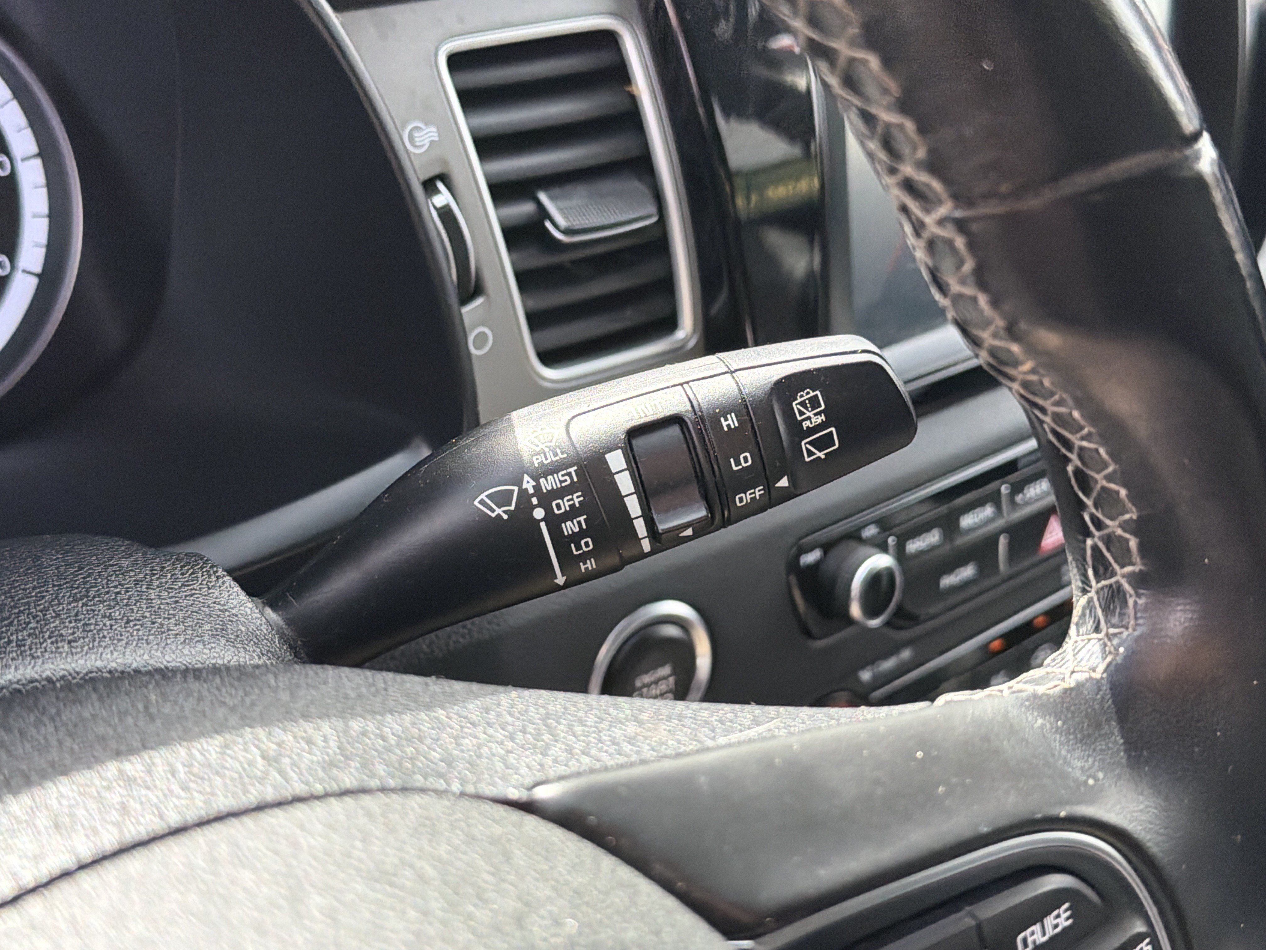 Used 2018 Kia Niro EX FWD image 17