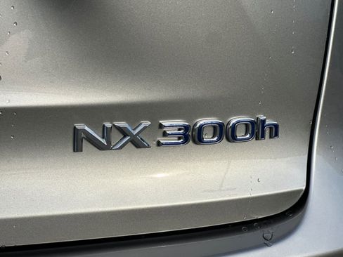 Used 2018 Lexus NX 300h AWD image 32