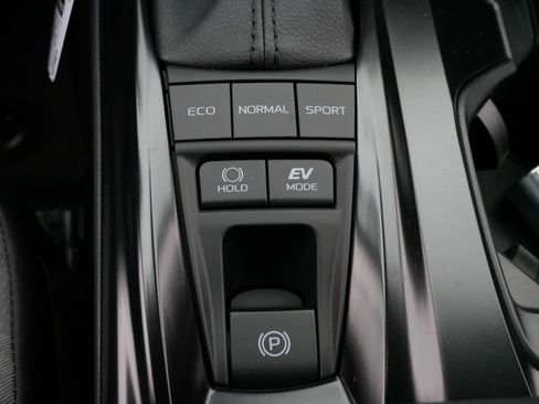 Used 2026 Toyota Camry LE image 30