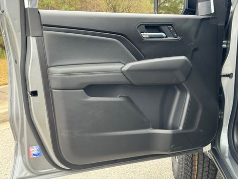 New 2026 GMC Canyon Elevation w/ Convenience Package image 18