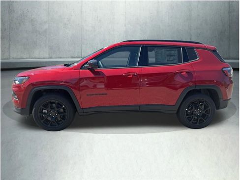 New 2025 Jeep Compass Latitude w/ Sun & Sound Group image 2