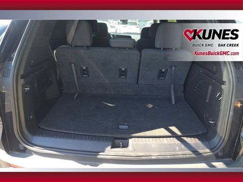 Used 2024 Chevrolet Traverse LT FWD image 30