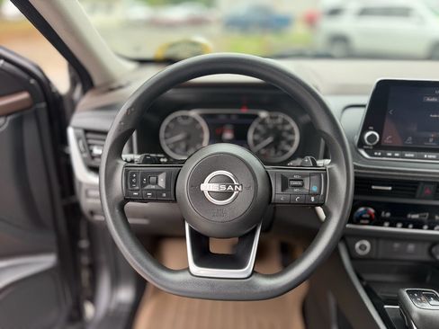 Used 2023 Nissan Rogue SV AWD/4WD image 33