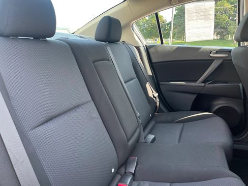 Used 2010 MAZDA MAZDA3 i Touring FWD image 15
