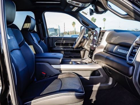 New 2026 RAM 2500 Laramie AWD/4WD image 21