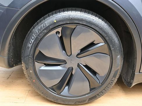 Used 2026 Tesla Model Y Long Range AWD/4WD image 11