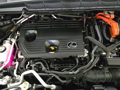 Certified 2024 Lexus RX 450h 450h+ Luxury image 30