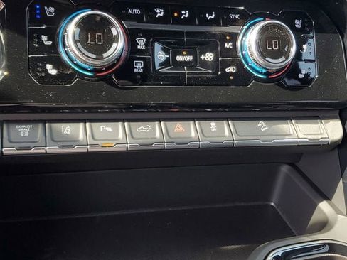 New 2026 GMC Sierra 3500 AT4 w/ AT4 Premium Plus Package AWD/4WD image 25