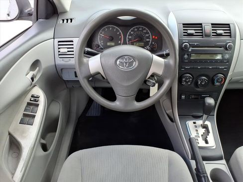 Used 2010 Toyota Corolla LE image 6