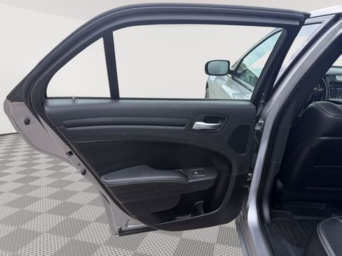 Used 2016 Chrysler 300 S AWD/4WD image 19