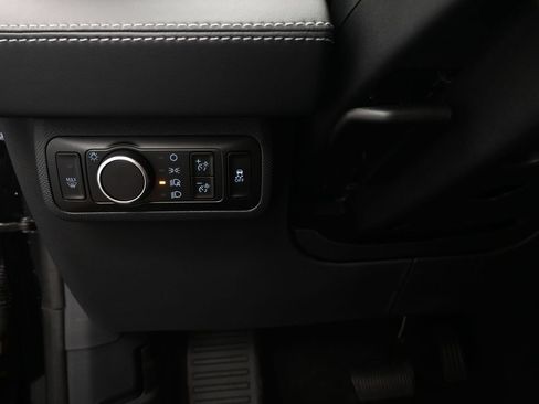 Used 2025 Ford Mustang Mach-E Select w/ Comfort Package Lite RWD image 12