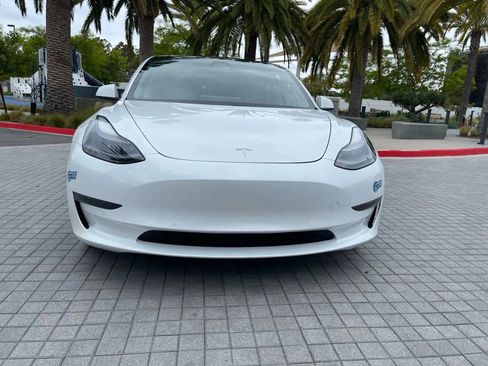 Used 2023 Tesla Model 3 Standard Range image 5