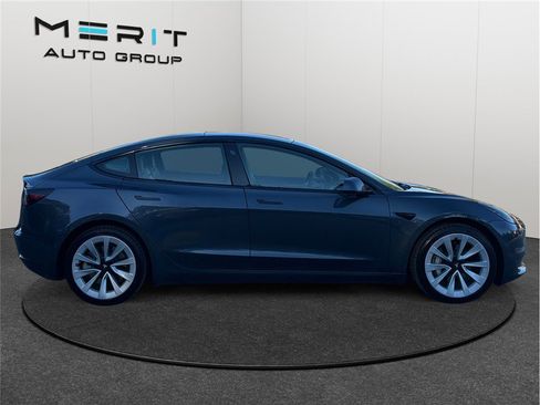 Used 2022 Tesla Model 3 Long Range image 10