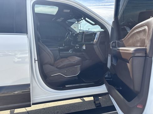 Used 2025 Ford F250 King Ranch w/ FX4 Off-Road Package AWD/4WD image 9