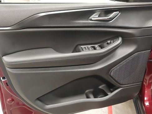 New 2025 Jeep Grand Cherokee Altitude image 24