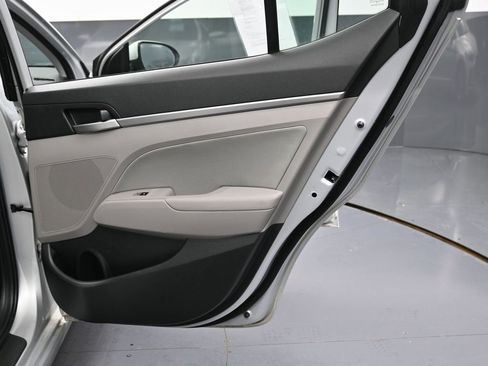 Used 2018 Hyundai Elantra SEL image 35